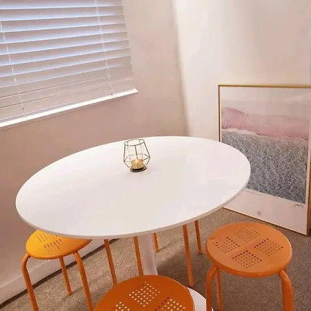 Sinchon Station Line 2 Exit 3 And 4 Min Three-Room Hongdae Seoul Exterior photo